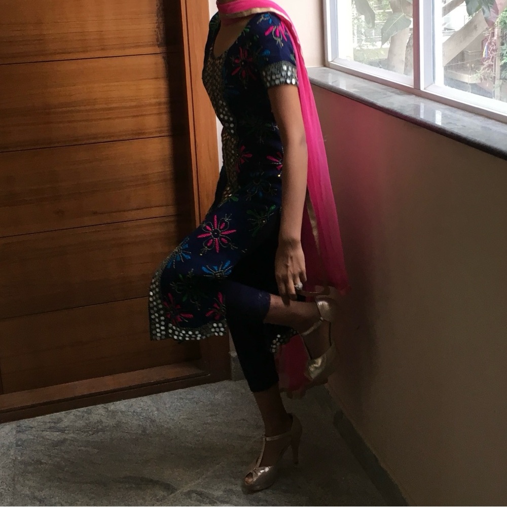 Floral Embroidered Phulkari kurta